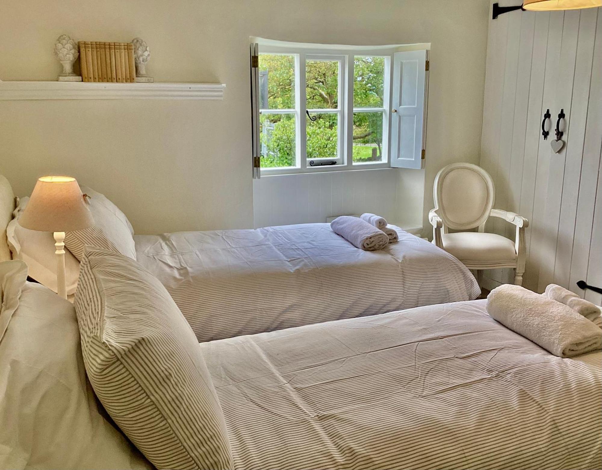 Tythe Barn Cottage Glastonbury Habitación foto